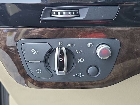 Used 2018 Audi Q7 3.0T Prestige image 27