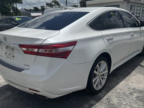 Used 2013 Toyota Avalon XLE Touring FWD image 4