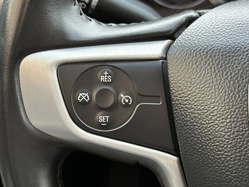 Used 2020 GMC Acadia SLE image 28