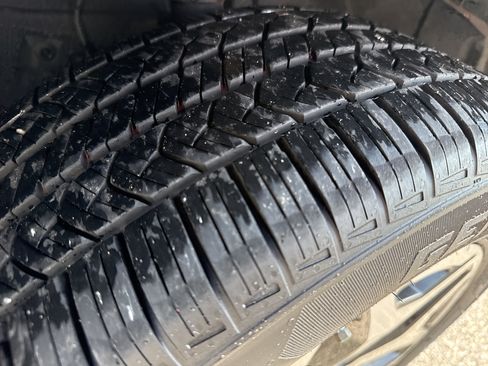 Used 2019 Subaru Forester Premium AWD/4WD image 9