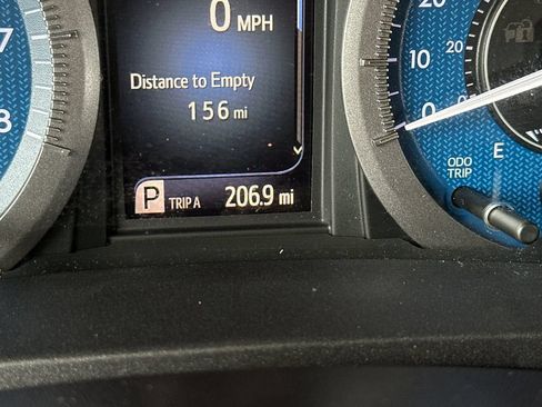 Used 2018 Toyota Sienna XLE w/ XLE Navigation Package FWD image 31