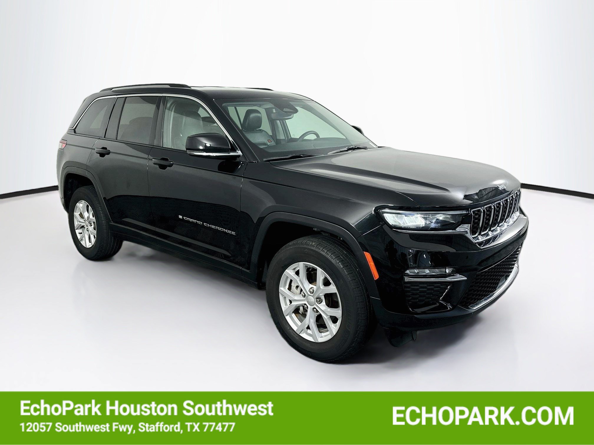 Used 2023 Jeep Grand Cherokee Limited RWD image 1