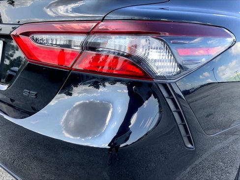 Used 2022 Toyota Camry SE FWD image 30