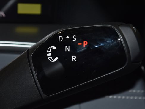 New 2026 Volkswagen Tiguan SE R-Line image 14