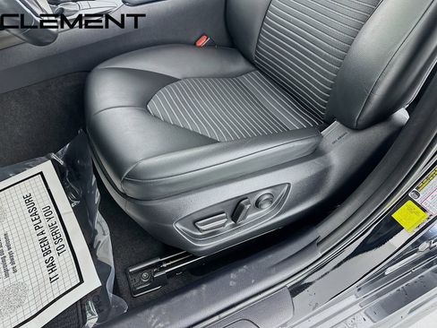 Used 2023 Toyota Camry SE image 26