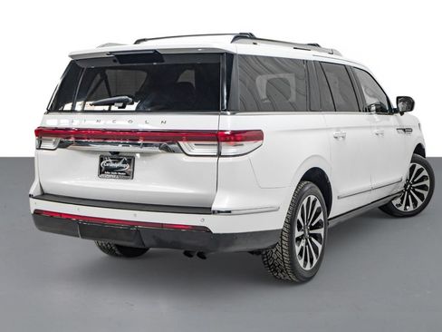 Used 2022 Lincoln Navigator L Reserve AWD/4WD image 6