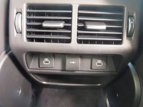 Certified 2023 Land Rover Discovery Sport SE AWD/4WD image 35