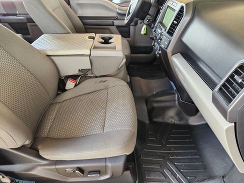 Used 2017 Ford F150 XLT w/ Equipment Group 302A Luxury AWD/4WD image 16