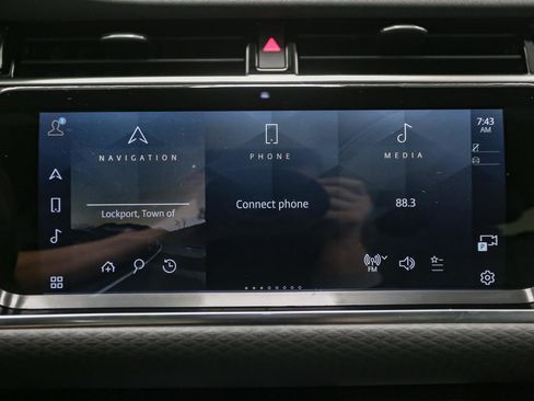 Used 2023 Land Rover Range Rover Evoque S image 27