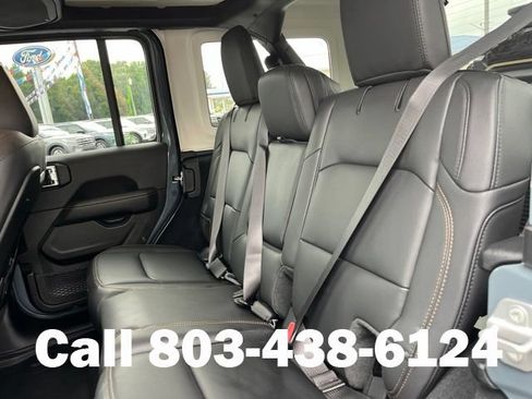 Used 2026 Jeep Wrangler Unlimited Sahara AWD/4WD image 12