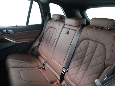 Used 2026 BMW X5 M60i w/ Climate Comfort Package AWD/4WD image 34