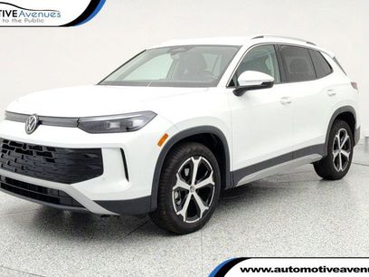 Used 2025 Volkswagen Tiguan SE
