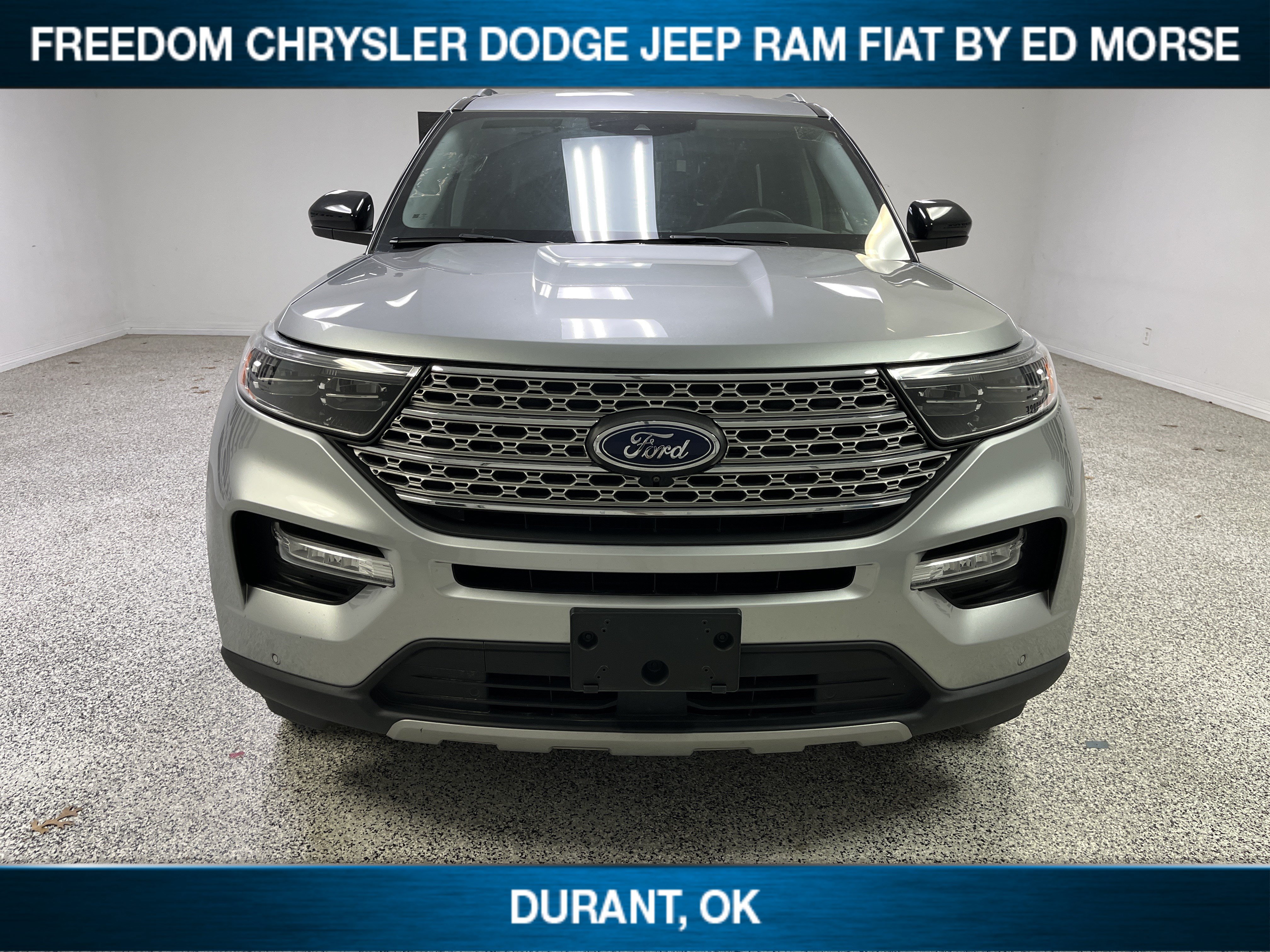 Used 2024 Ford Explorer Limited AWD/4WD image 2