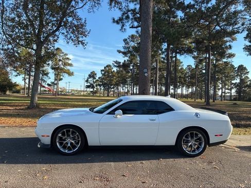 Used 2023 Dodge Challenger GT image 6