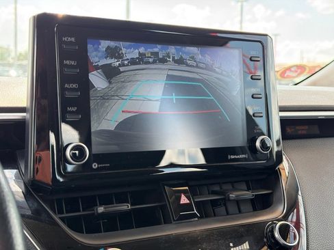 Used 2022 Toyota Corolla LE FWD image 19