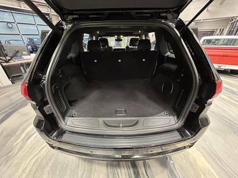 Used 2018 Jeep Grand Cherokee Altitude image 45