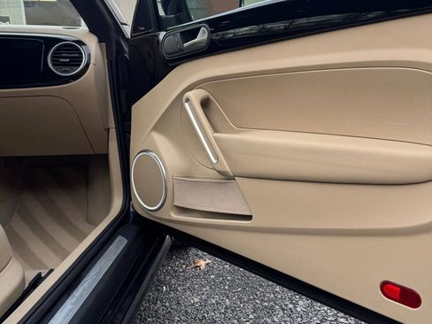 Used 2013 Volkswagen Beetle 2.5 image 72