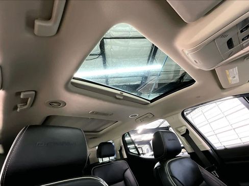 Used 2021 GMC Acadia Denali w/ Denali Ultimate Package image 22