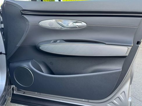 Used 2024 Genesis Electrified GV70 image 42