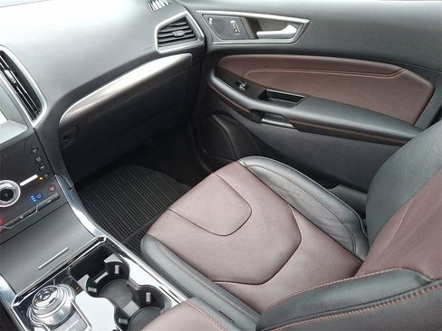 Used 2020 Ford Edge Titanium w/ Equipment Group 301A image 16