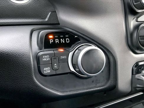 Used 2024 RAM 2500 Big Horn AWD/4WD image 35