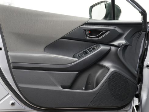 Used 2024 Subaru Crosstrek 2.0i Premium image 16