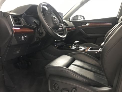 Used 2023 Audi Q5 2.0T Prestige w/ Prestige Package image 8