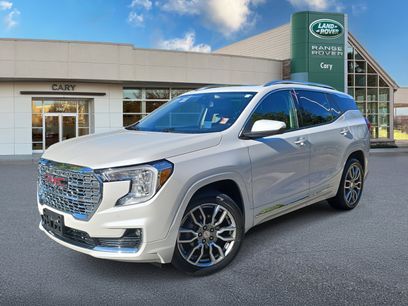 Used 2022 GMC Terrain Denali w/ Denali Premium Package