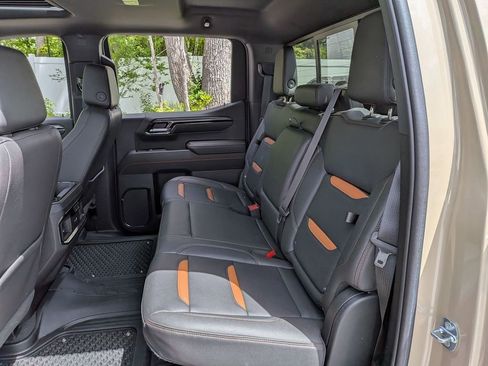 Used 2023 GMC Sierra 1500 AT4 w/ AT4 Premium Package AWD/4WD image 20
