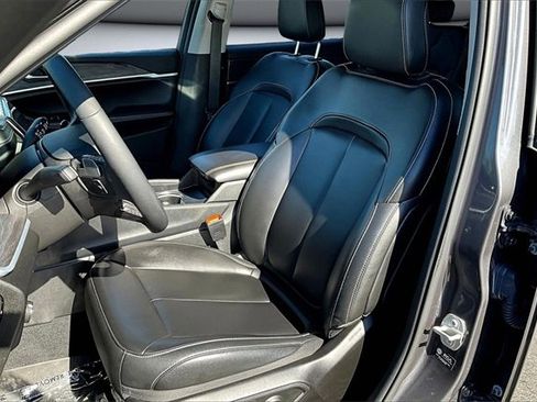 Used 2023 Jeep Grand Cherokee L Limited image 20