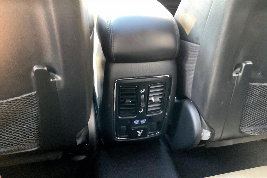 Used 2021 Jeep Grand Cherokee Limited AWD/4WD image 30