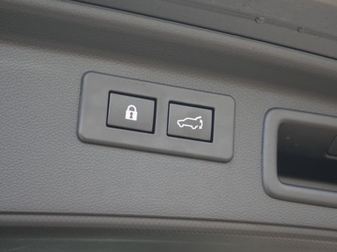 Used 2023 Subaru Forester Premium image 24