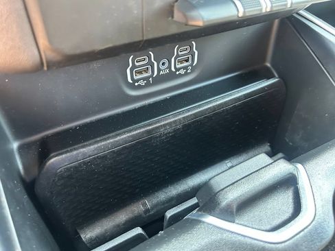 Used 2022 RAM 1500 Big Horn AWD/4WD image 23