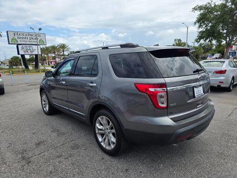 Used 2014 Ford Explorer XLT w/ Equipment Group 202A FWD image 6