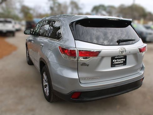 Used 2015 Toyota Highlander XLE image 14