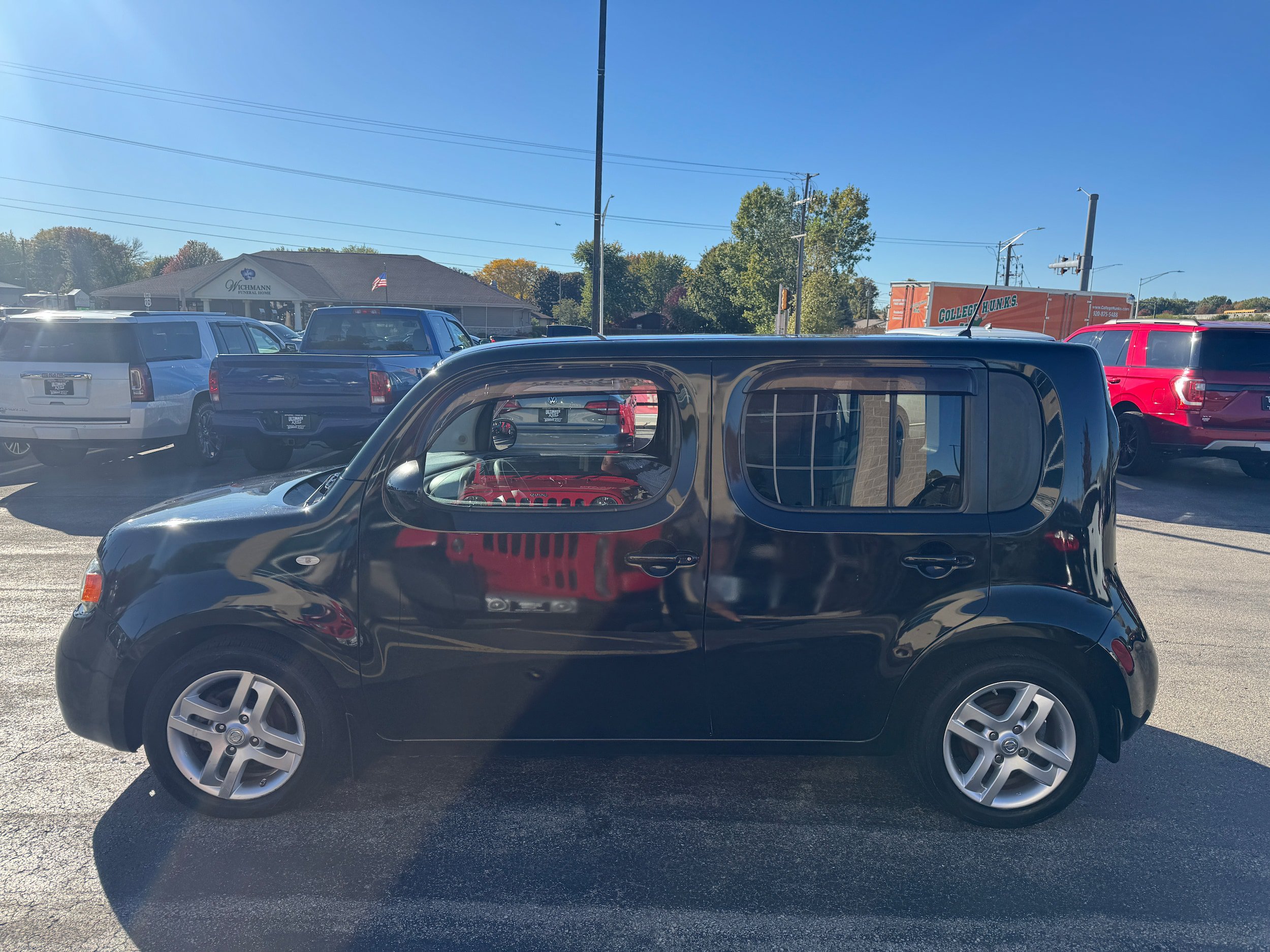 Used 2009 Nissan Cube 1.8 SL w/ Interior Designer Pkg FWD image 2