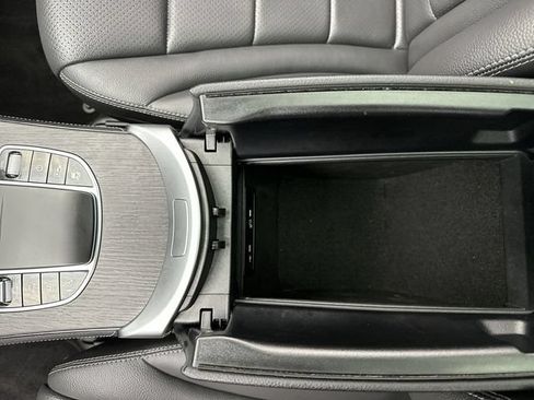 Used 2021 Mercedes-Benz GLC 300 4MATIC image 21