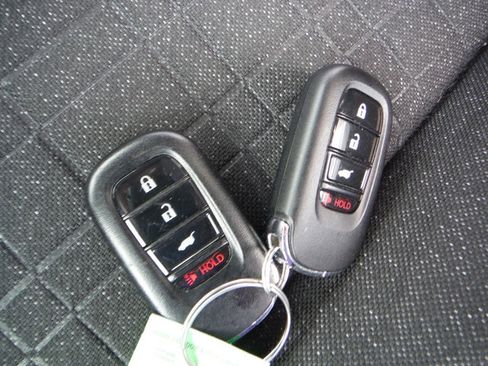 Used 2024 Honda HR-V LX image 28