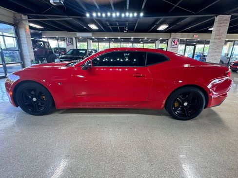 Used 2020 Chevrolet Camaro LT RWD image 4
