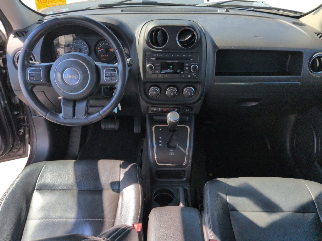 Used 2016 Jeep Patriot High Altitude AWD/4WD image 11
