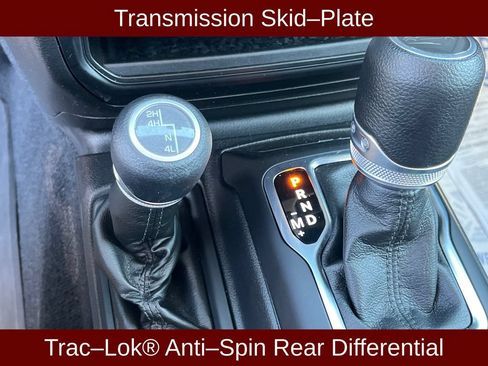 Used 2022 Jeep Gladiator Sport AWD/4WD image 10