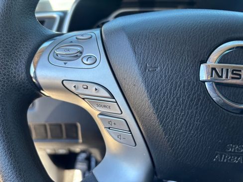 Used 2018 Nissan Murano S image 25