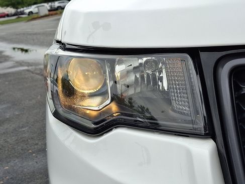 Certified 2021 Jeep Grand Cherokee Trailhawk w/ Trailhawk Luxury Group image 9