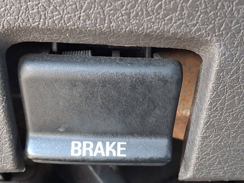 Used 2013 Ford F150 XLT w/ XLT Chrome Pkg image 24