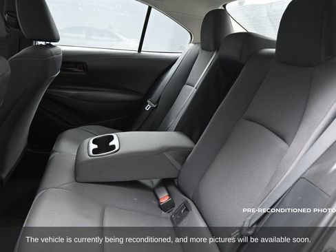 Used 2023 Toyota Corolla LE image 6