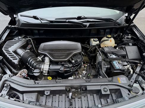 Used 2019 Cadillac XT5 Premium Luxury w/ LPO, Radiant Package image 31