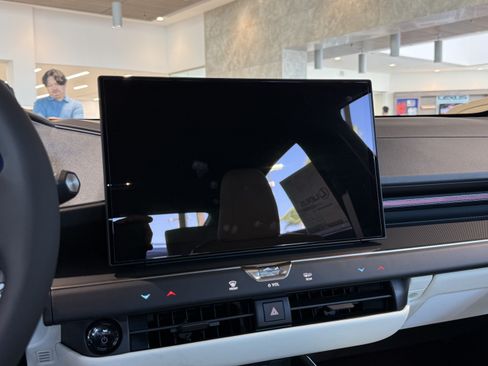 New 2026 Lexus ES 350e FWD image 21