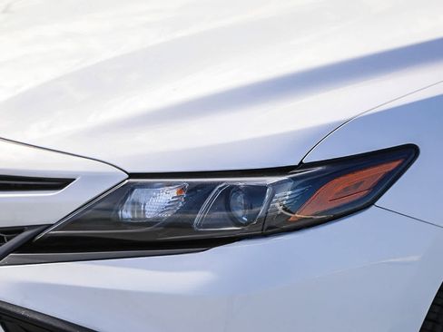 Certified 2023 Toyota Camry SE image 9