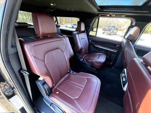 Used 2023 Ford Expedition Max Limited image 12