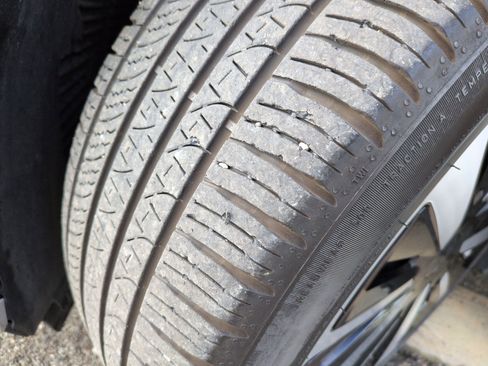 Used 2022 Lucid Air Grand Touring image 12